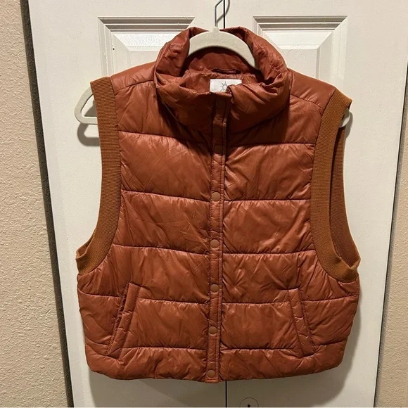 Aerie Offline Puffer Vest in Jupiter Brown , Medium - Picture 7 of 11